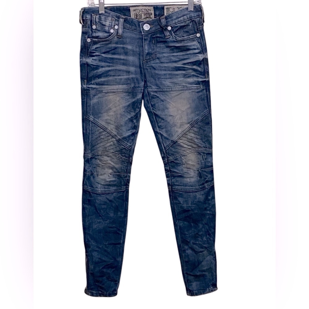NWT Affliction Jeans. Low-Rise w/Embellished stitching and zipper leg Size 24